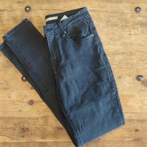 Black Levi's Jeans